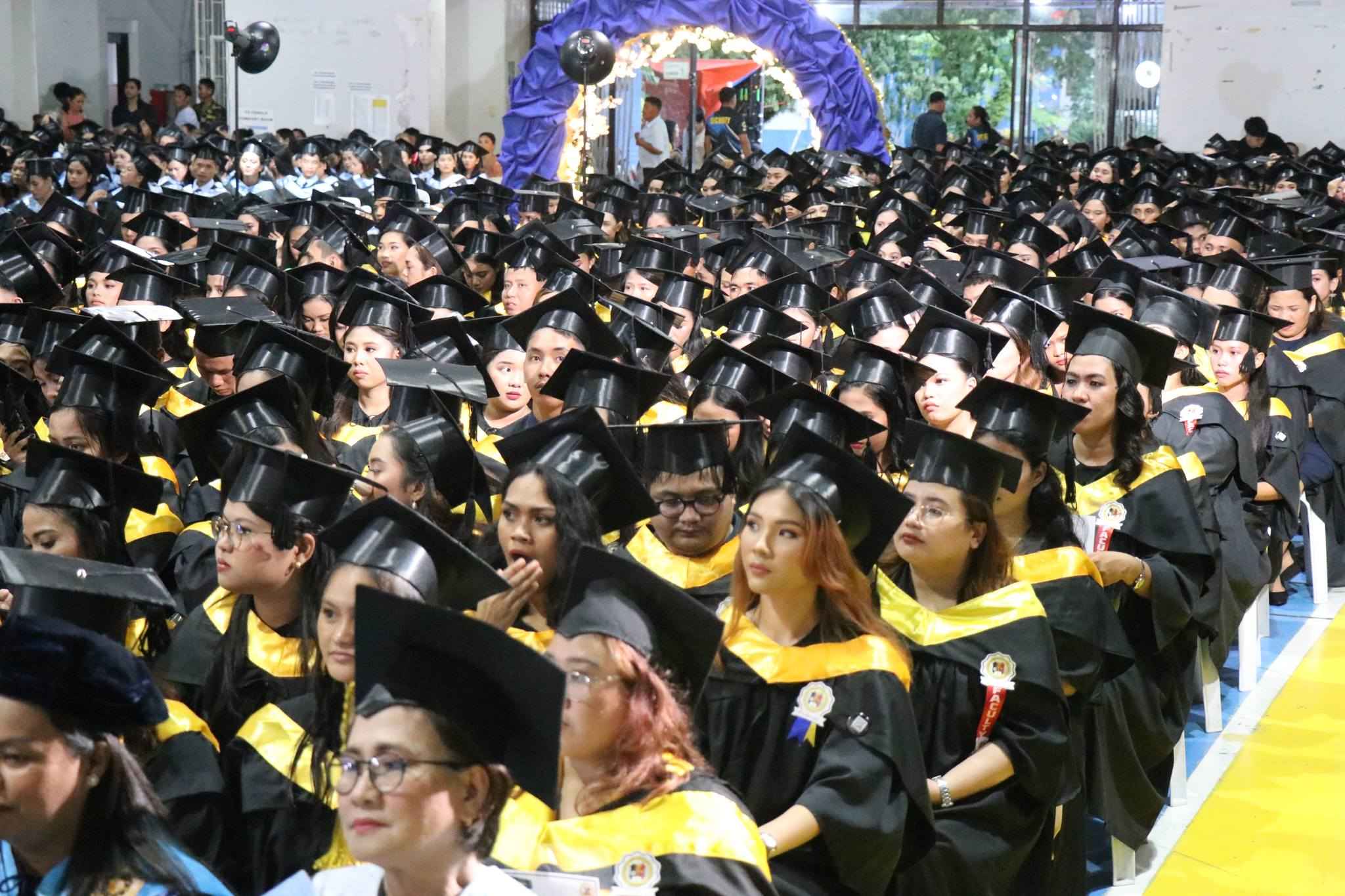Taiwanese university VP inspires CatSU graduates: “Think independently, be passionate”