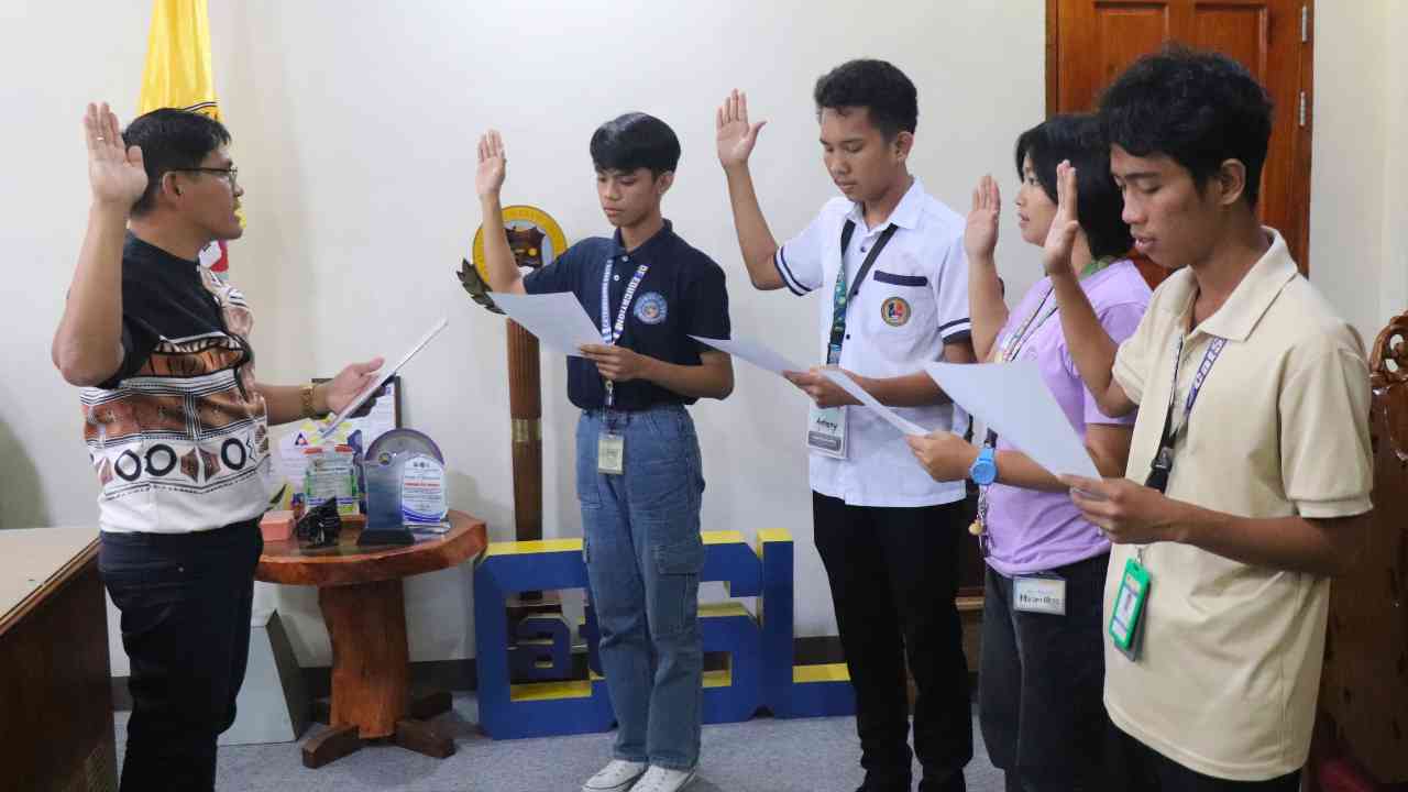 'Lead, don’t echo' - CatSU OIC President Barba challenges new USC officers to guard student voice